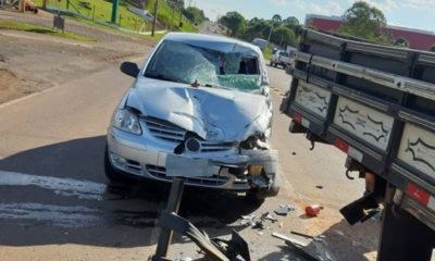 Colisão entre carro e caminhão deixa homem ferido em Erechim