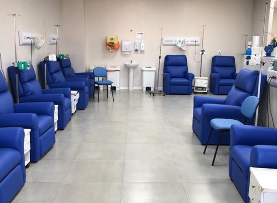 Trilheiros de São Valentim doam 11 poltronas para o Hospital Santa Terezinha