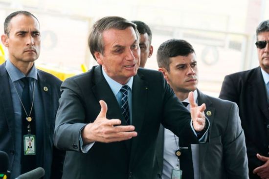 Bolsonaro lidera pesquisa espontânea de intenções de voto para eleições de 2022